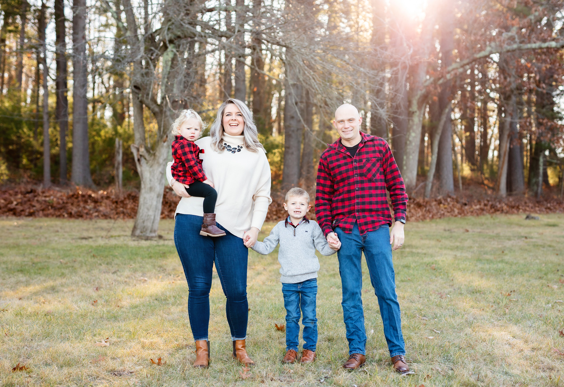 Quabbin Winter Family Portrait Outfits